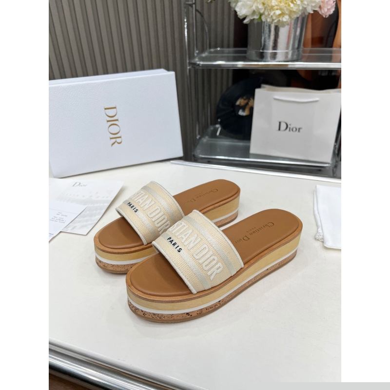 ch**an D*or slippers